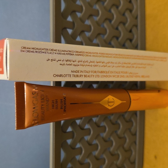 Charlotte Tilbury Beauty Highlighter Wand PINKGASM/PINK HIGHLIGHT. BNIB - Picture 5 of 5